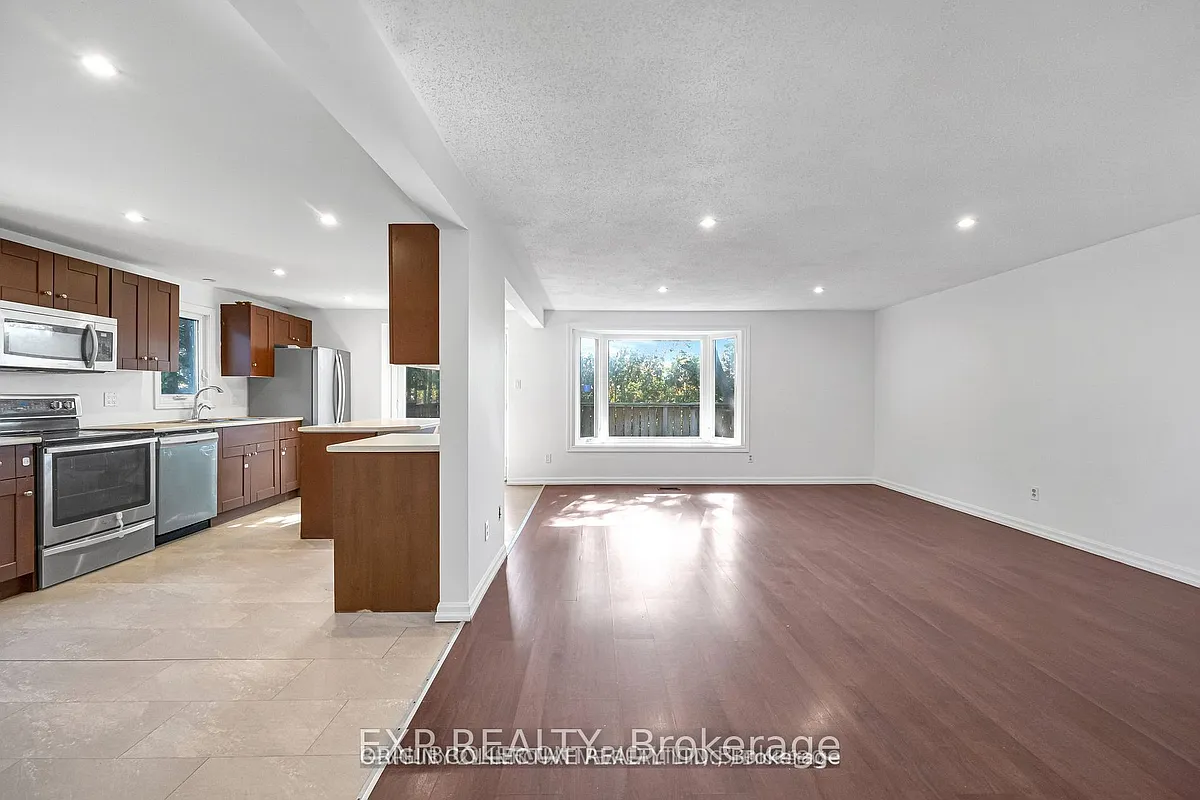 Building Photo - 63 Wheatfield Cres