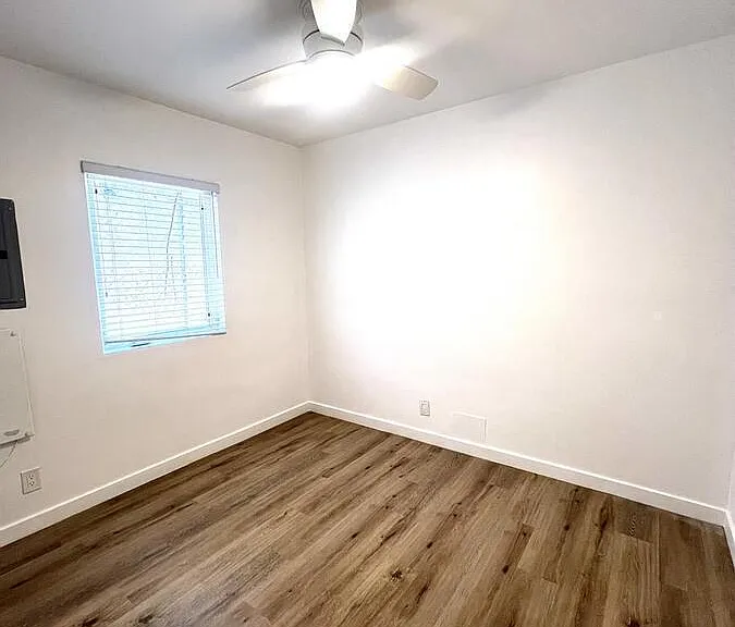 634 Westminster Ave #2 — Photo 9
