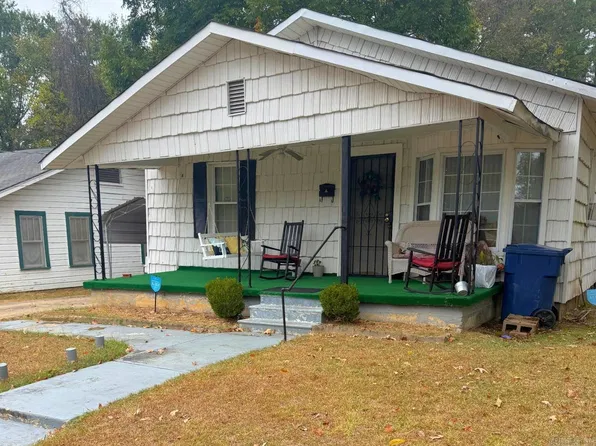 668 Pearl St NW, Camden, AR 71701