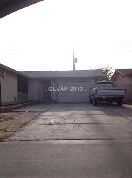 2nd image of 725 Damon Dr