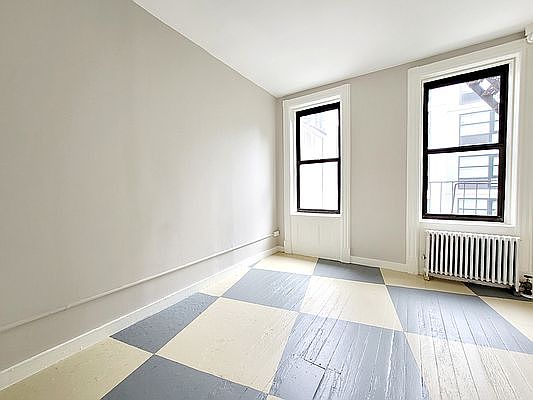 1st image of 186 Norfolk St #4DE