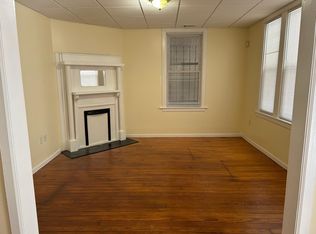 24 E Victory Dr #B, Savannah, GA 31405