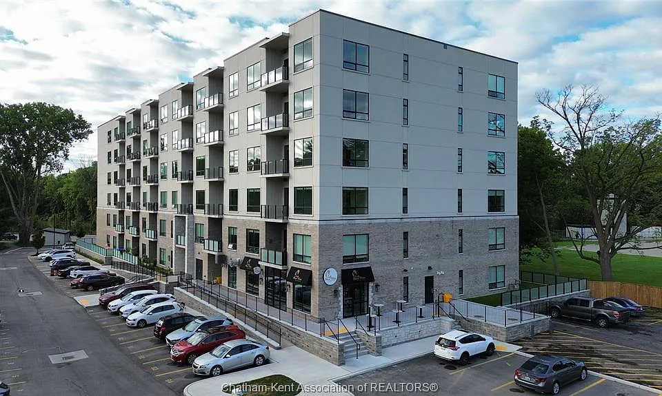 364 Grand Ave E #305
