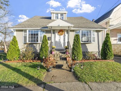 1076 Dean Street, Niskayuna, NY, 12309