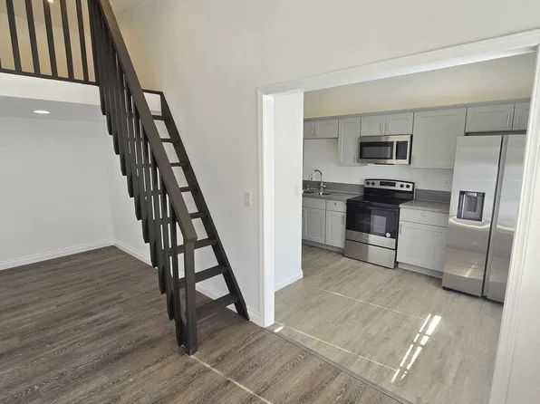 425 25th St #4, San Diego, CA 92102