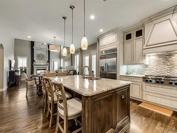 4th image of 7009 Portobello Dr