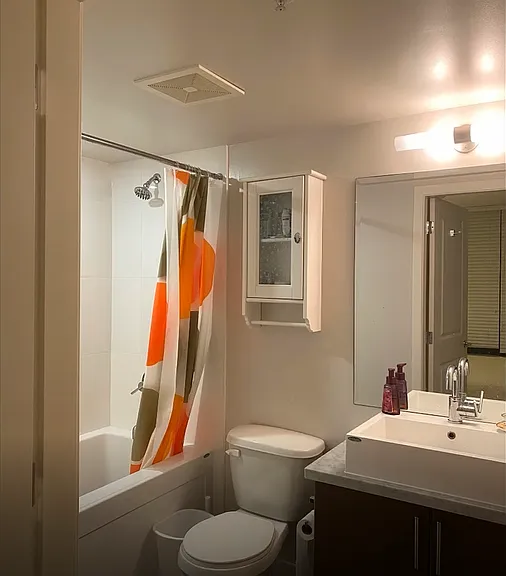1068 Broadway W #705 — Photo 5