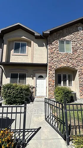 538 W 1595 N #104 Photo 1