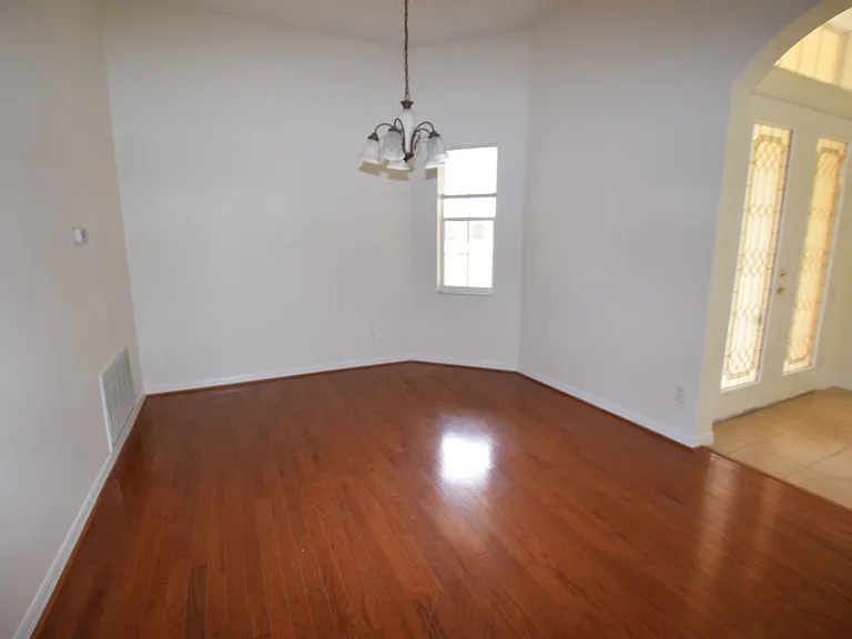 2604 Lutza Way — Photo 11