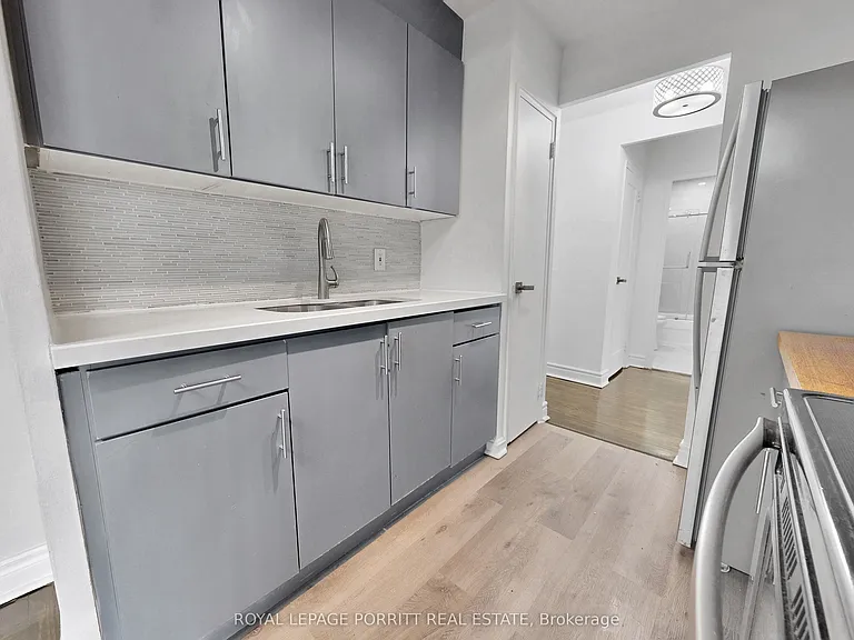 4 Superior Ave #5 — Photo 7