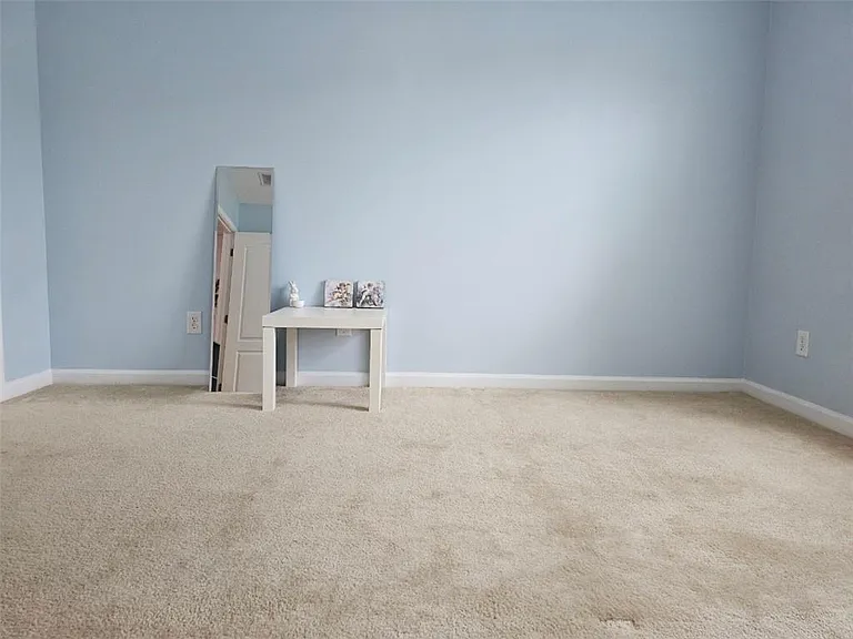 1620 Jami Hollow Way — Photo 32