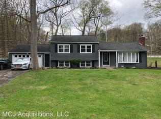 11 Landing Rd N, Rochester, NY 14625