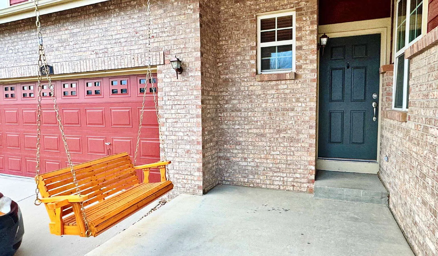 3 bed, 2.0 bath, 2000 sqft, $2,550 — Photo 2