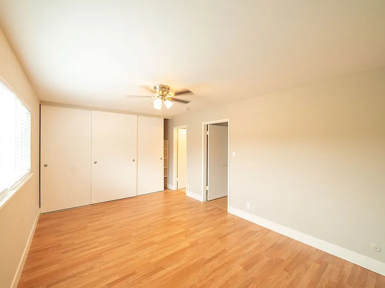 1331 Liberty St — Photo 7