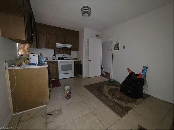 5th image of 508 Ray St