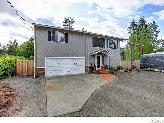 2nd image of 5203 Yearley Dr NE