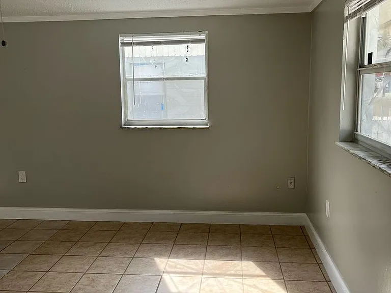 4412 Plum St — Photo 3