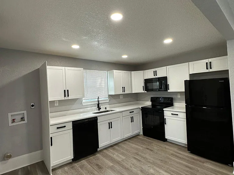 803 Madison Ave — Photo 1