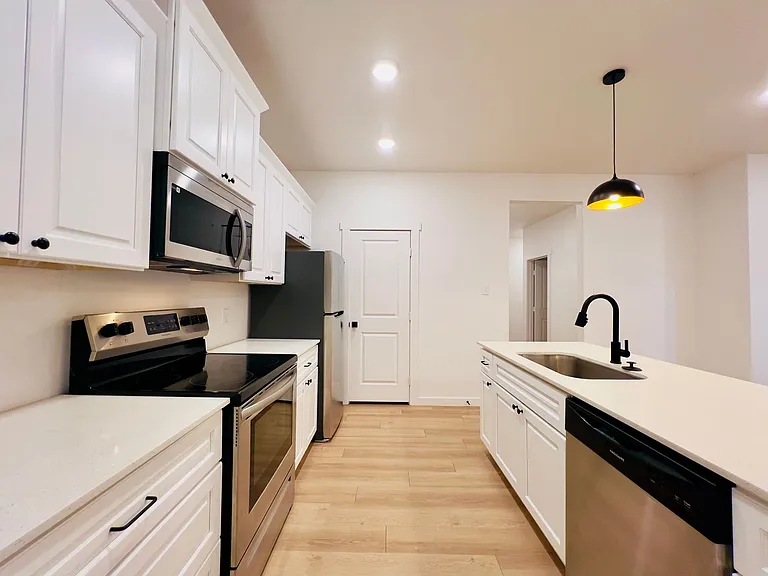 5813 Urbana Pl — Photo 10