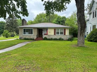609 N Main St, Marion, WI 54950
