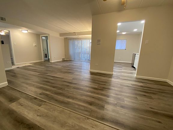 3rd image of 13619 Lavergne Ave #1