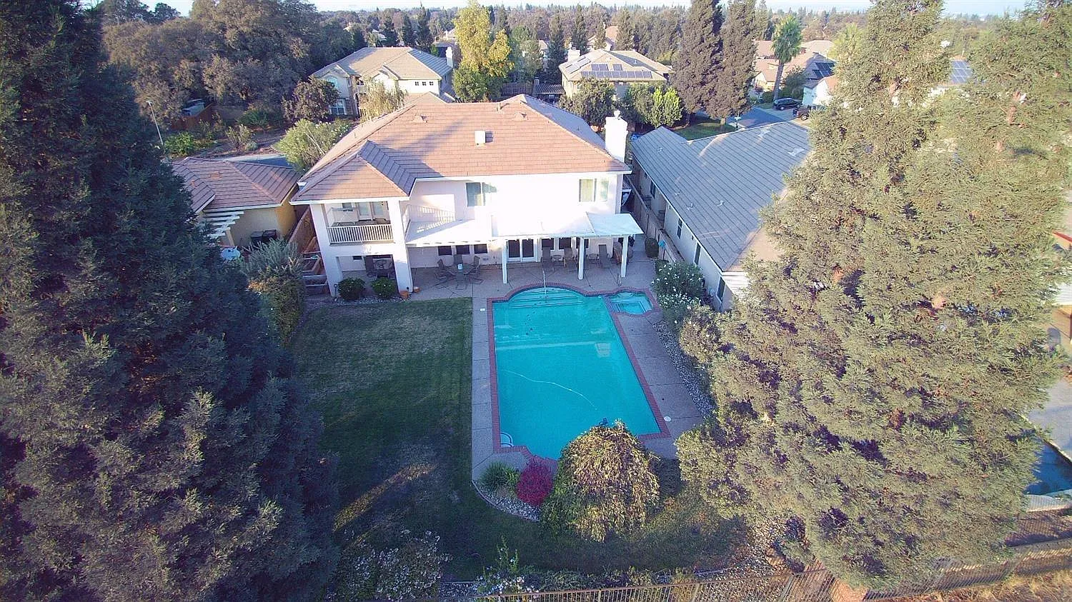 1508 McMindes Dr photo 1