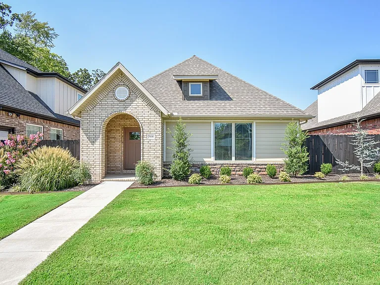 3446 W Pinot Ln — Photo 1