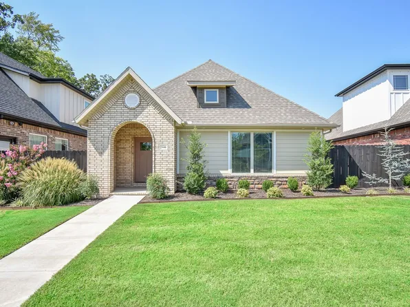 3446 W Pinot Ln, Fayetteville, AR 72704