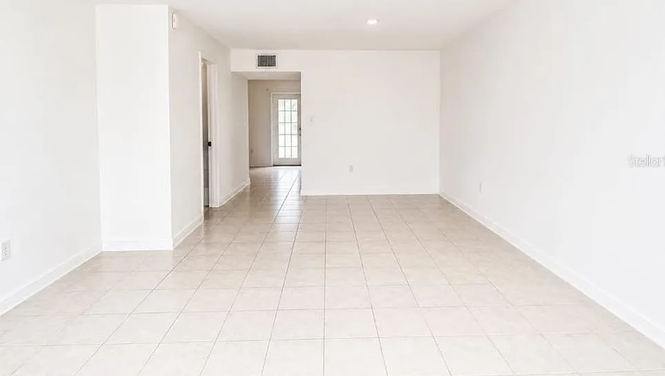 2 bed, 1.5 bath, 1260 sqft, $1,500 — Photo 2