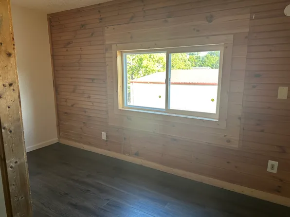 512 Sevier Ave, Pigeon Forge, TN 37863