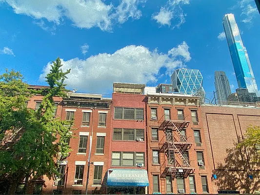 Rented by Compass | media 22