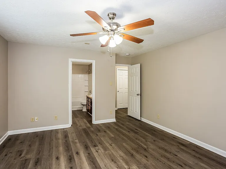 4226 Kellybrook Dr — Photo 12
