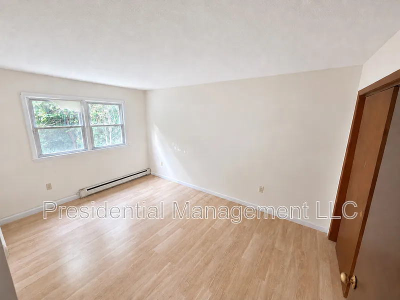 2 bed, 1.0 bath, $1,500 — Photo 4