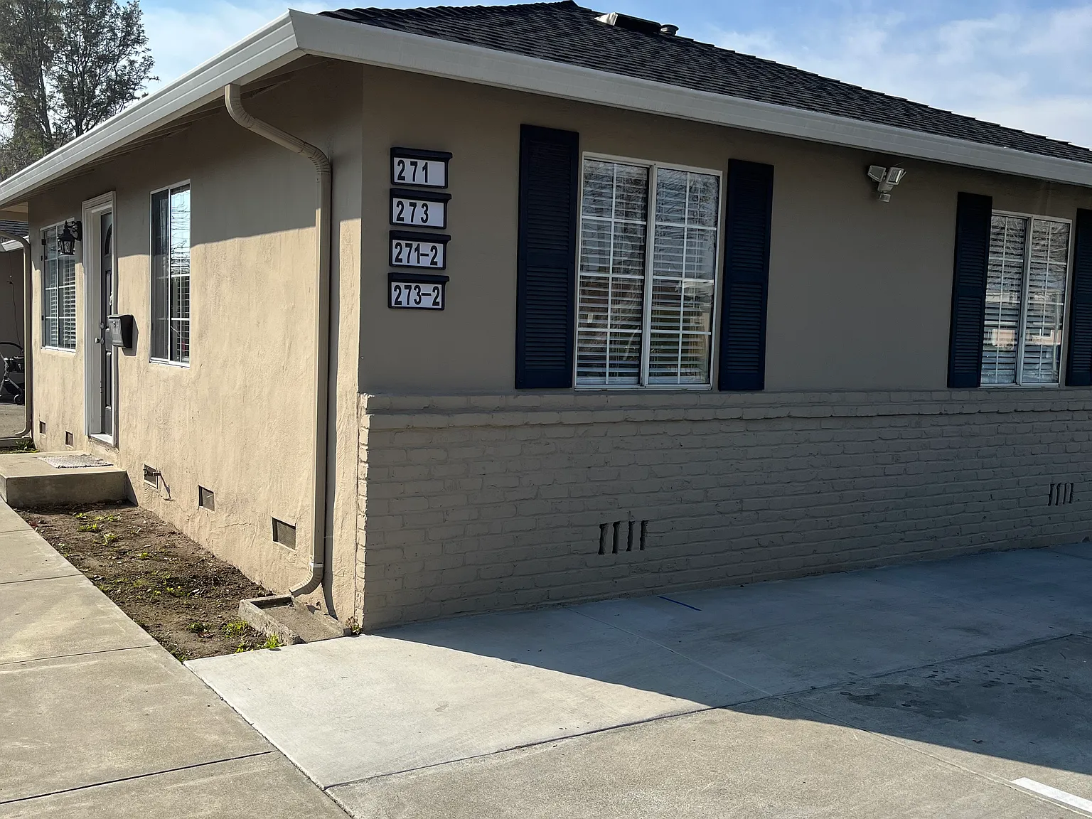 2 bed, $2,895 — Photo 1