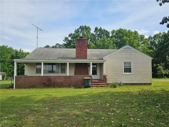 914 E Meadow Rd, Eden, NC 27288