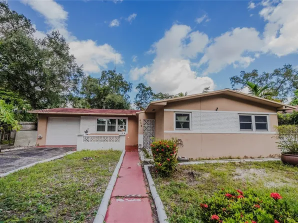 605 NE 160th St, Miami, FL 33162