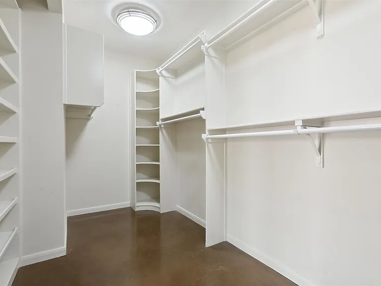 6904 Peppervine Cv — Photo 16