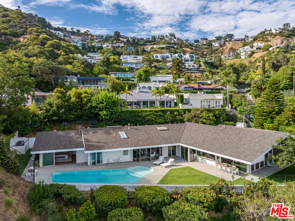 1667 Rising Glen Rd, Los Angeles, CA 90069