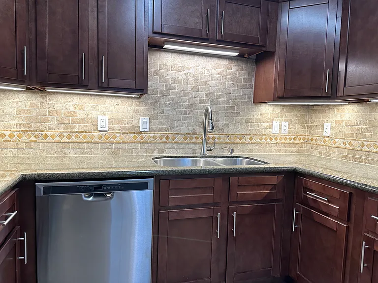2506 Roblar Ln — Photo 2