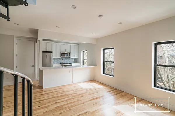 Rented by Grand & Co. | media 13