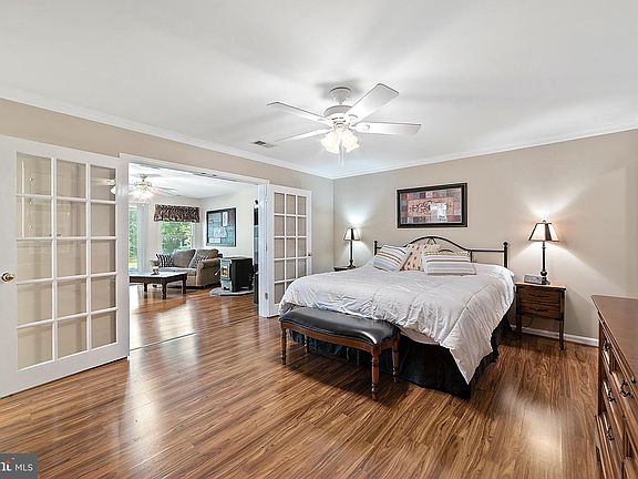 3rd image of 4395 Sunset Ct