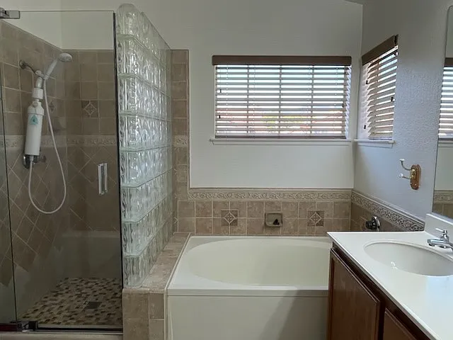 540 E Calora St — Photo 28