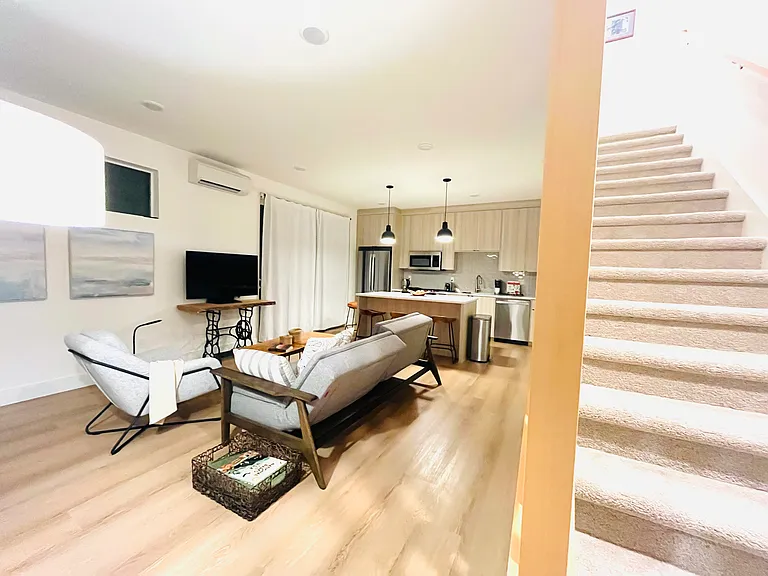 2832 SE Division St #2 — Photo 42