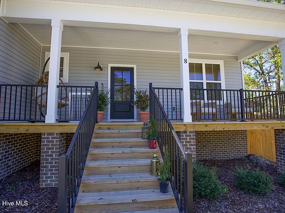 2nd image of 8 Raintree Court
