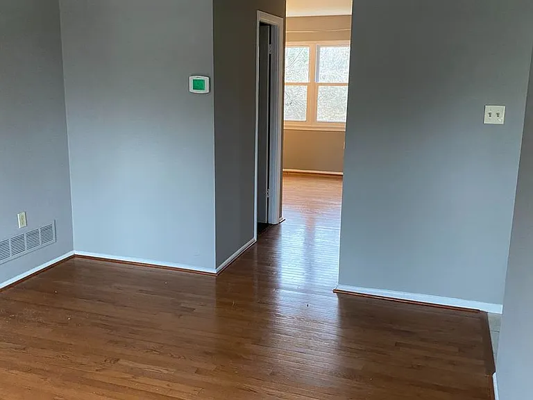 464 Worthington Rd — Photo 3