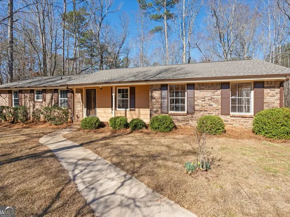 5200 Goldcup Ct, Douglasville, GA 30135