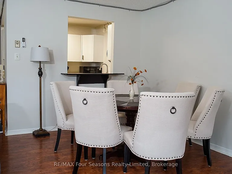 4 Trafalgar Rd #4 — Photo 8