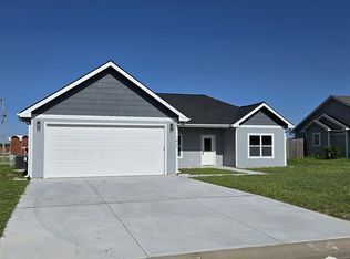 1403 Gehrke Ct, Herington, KS 67449