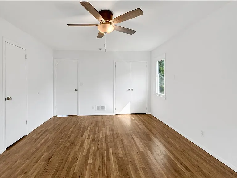 118 Van Etten Blvd — Photo 20
