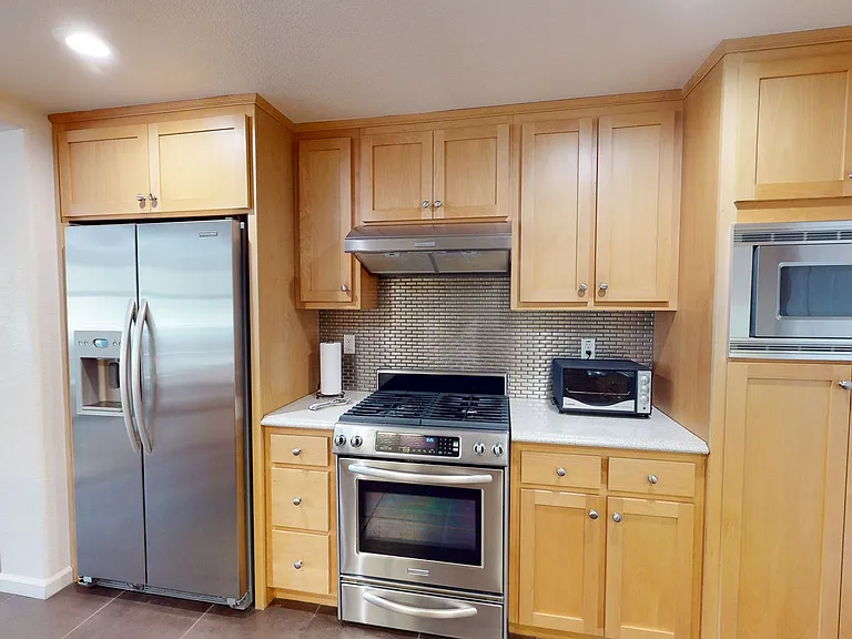 2811 Quarryhill Ave — Photo 10